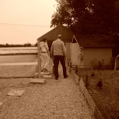 La Petite Maison Dans La Prairie Bed & Breakfast *